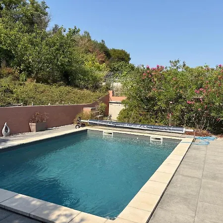 Maison Avec Piscine à Proximité De La Cité