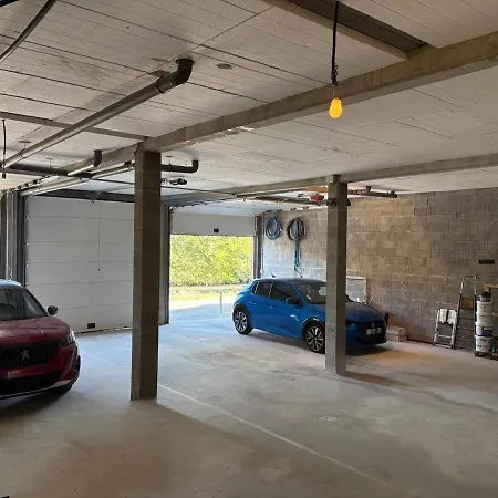 Maison Avec Piscine à Proximité De La Cité *
